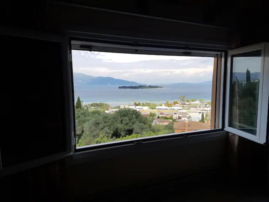 Σοφιτα Ξυλο Μεταλο Γυαλι Lägenhet Alykes Potamou Exteriör bild
